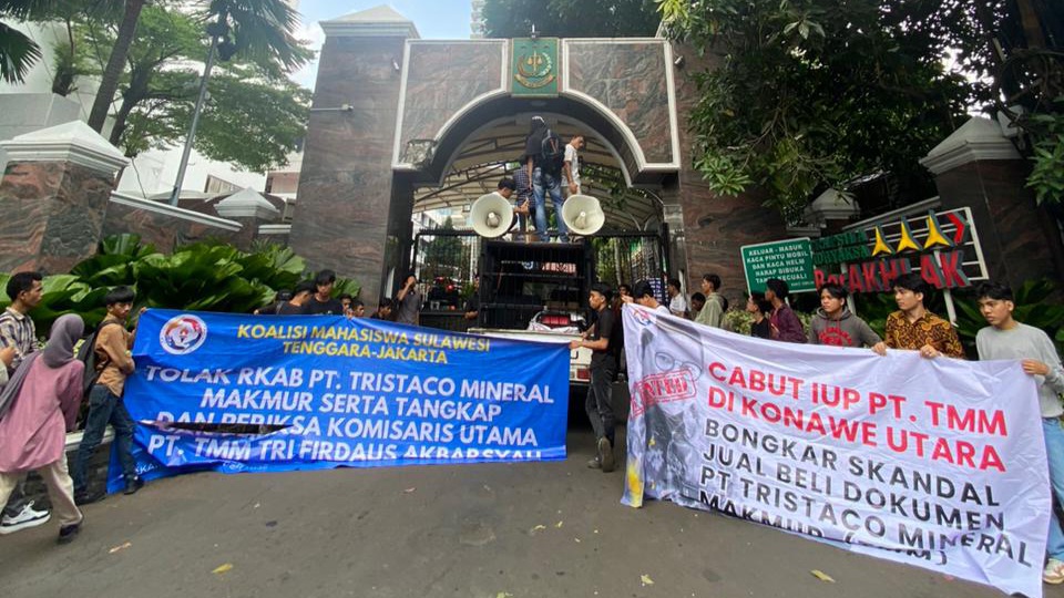 Koalisi Mahasiswa Sultra Desak Pemeriksaan Komisaris Utama PT Tristaco Mineral Makmur
