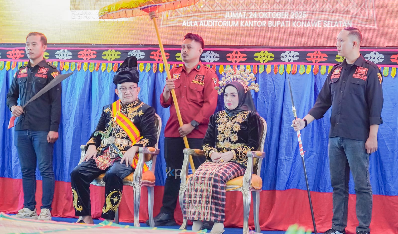 Rustam Silondae Resmi Dikukuhkan Sebagai Mokole Andoolo ke IX