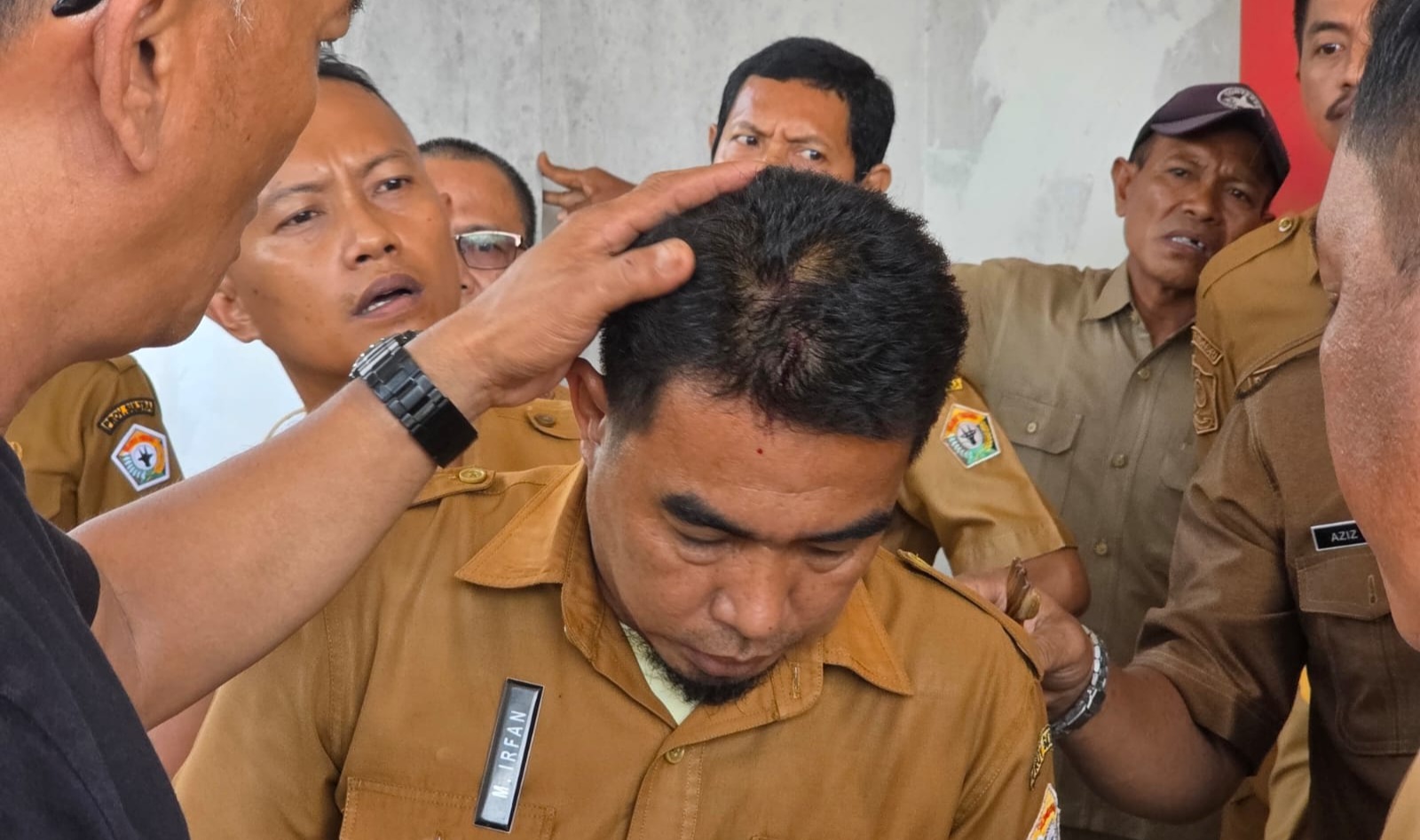 Demo di Kantor Disnakertrans Sultra Ricuh, Satu ASN Luka di Kepala