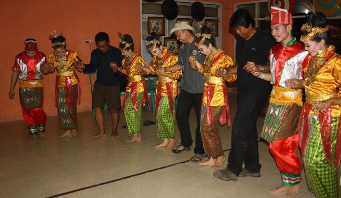 Menjaga Harmoni Lewat Gerak: Tarian Molulo, Warisan Budaya Suku Tolaki