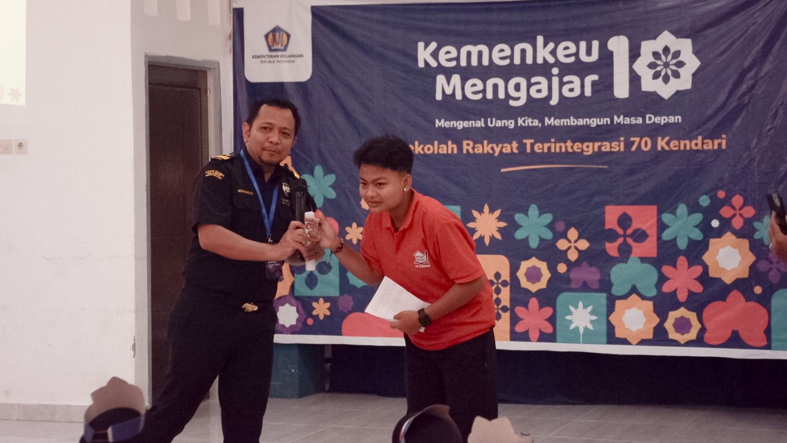 Bea Cukai Kendari Gelar Kemenkeu Mengajar 2025 di Tiga Sekolah Kota Kendari