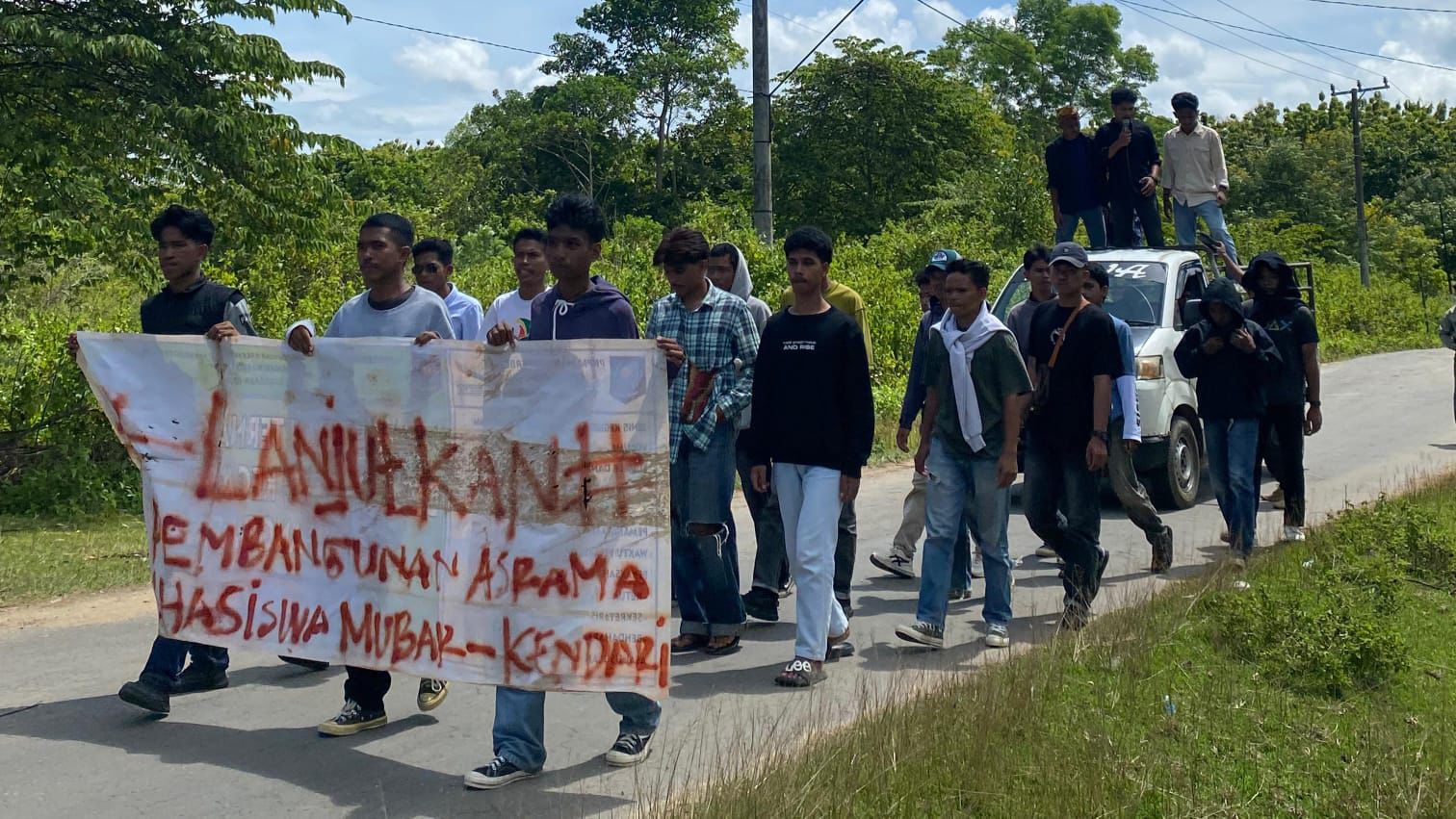 Mahasiswa Muna Barat Minta Pemda Rampungkan Asrama Mahasiswa di Kota Kendari