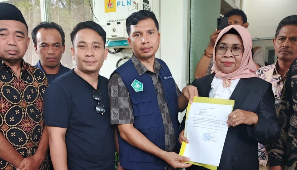 Kawal Dugaan Penggelapan Dana Rp1 Miliar, Tim Hukum IAI Rawa Aopa Gelar Aksi di Kemenag Sultra