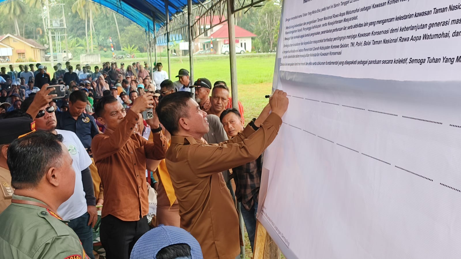 Pemkab Konawe Selatan Bersama GERMAPLING dan Balai TNRAW Teken Deklarasi Peduli Lingkungan