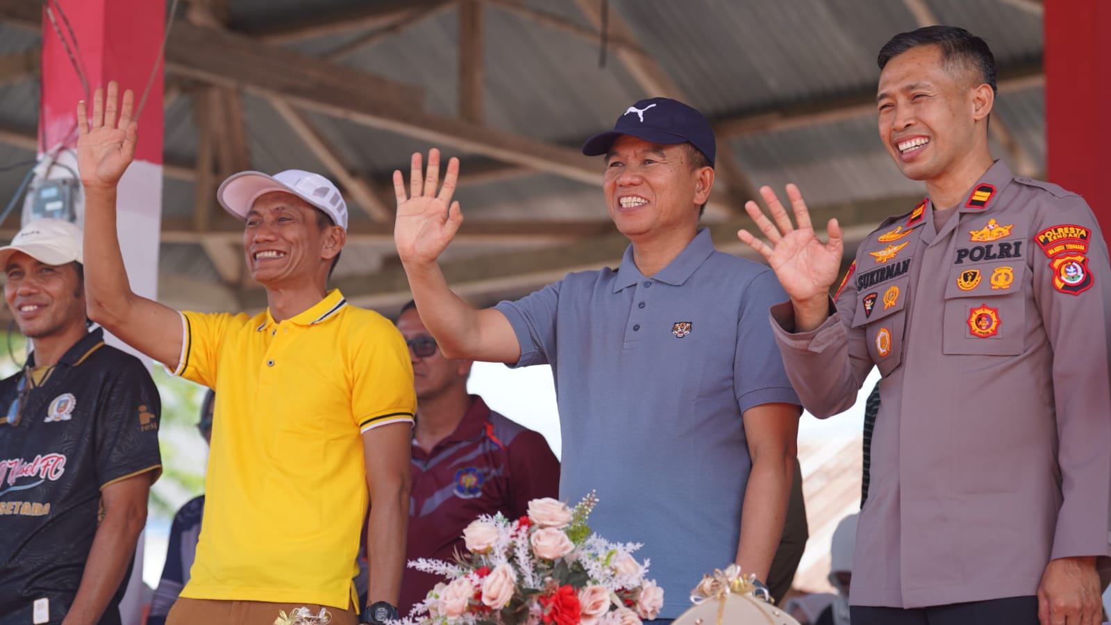Ancaman Narkotika Mengintai, Bupati Konsel Minta Siskamling Diaktifkan Kembali