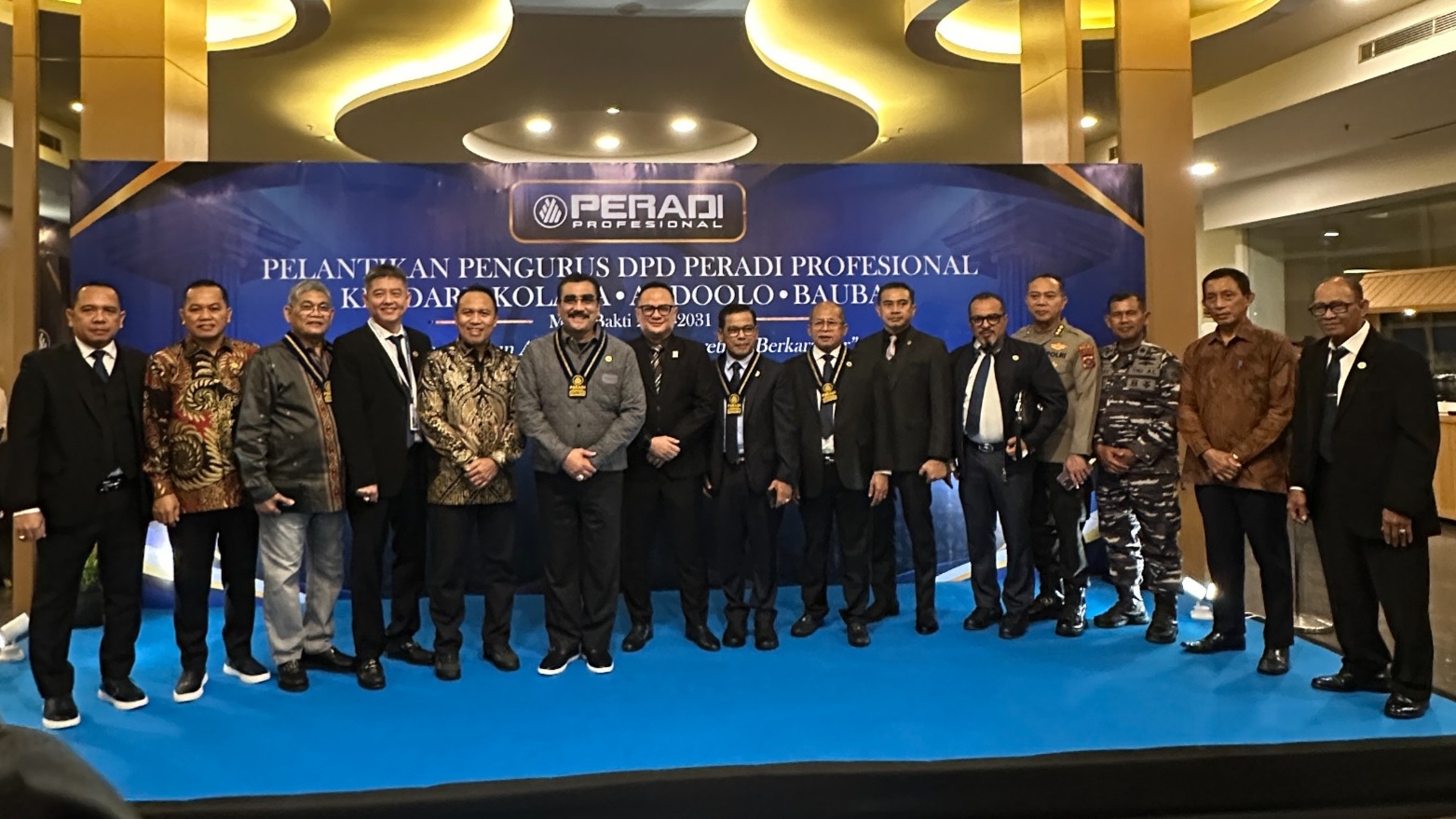 Lantik 120 Pengurus PERADI Profesional Sultra, Harris Arthur Hedar Tegaskan Hukum tak Boleh Takuti Rakyat