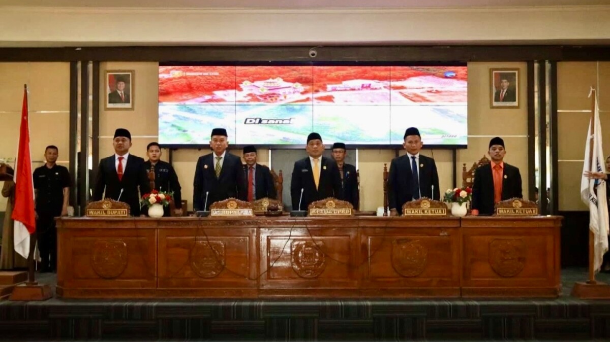 DPRD Konawe Selatan Gelar Paripurna Mendengarkan Pidato Perdana Bupati Konsel Periode 2025-2030