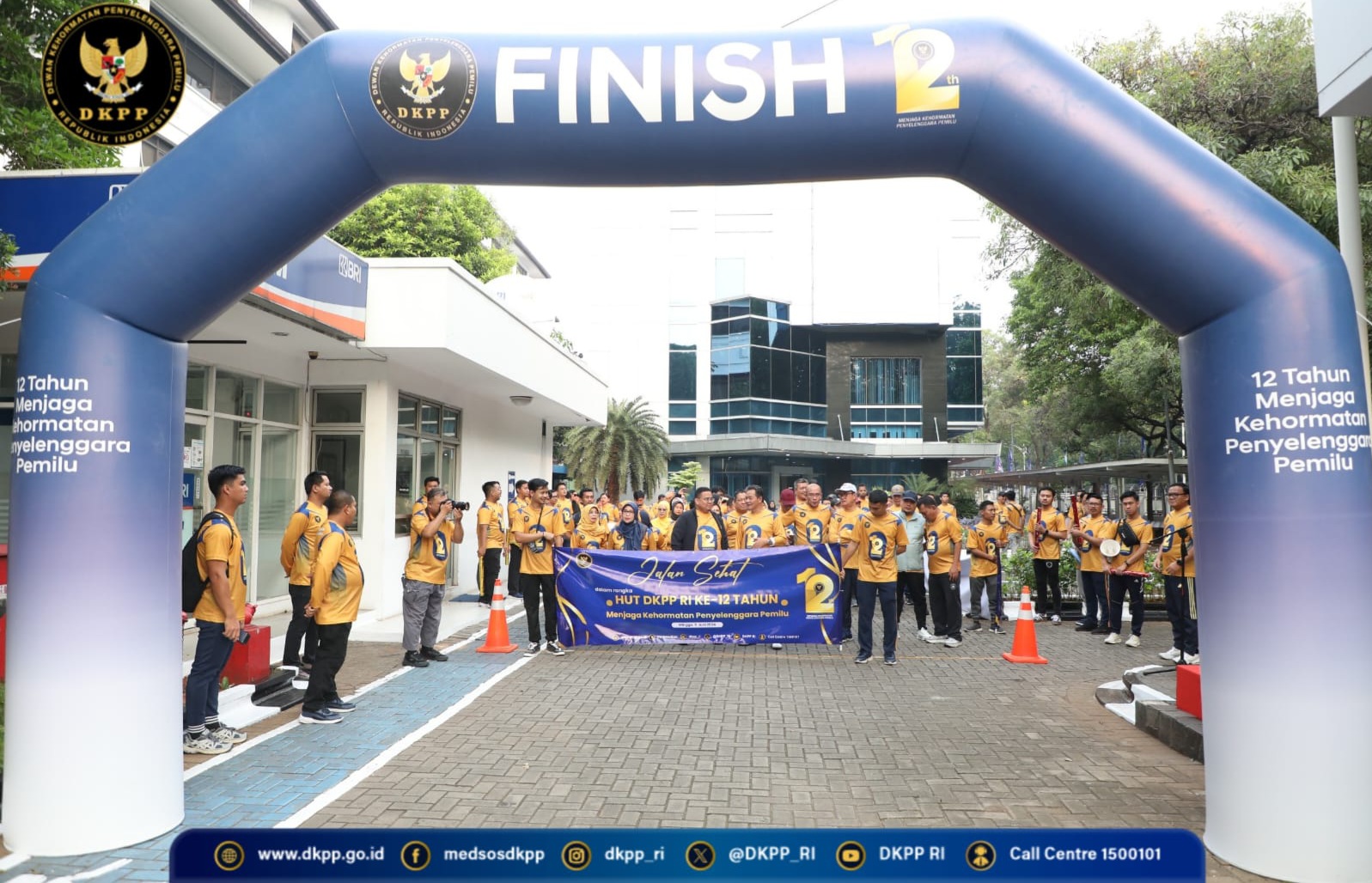 Peringati HUT ke-12, DKPP Gelar Jalan Sehat dan Berikan Santunan Anak Yatim Piatu